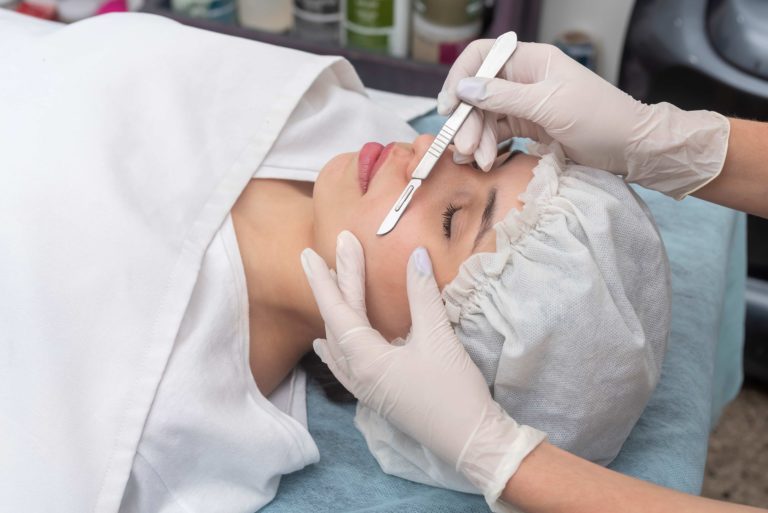 Dermaplaning for Glowing Skin Unlocking the Secrets to a Smooth Complexion
