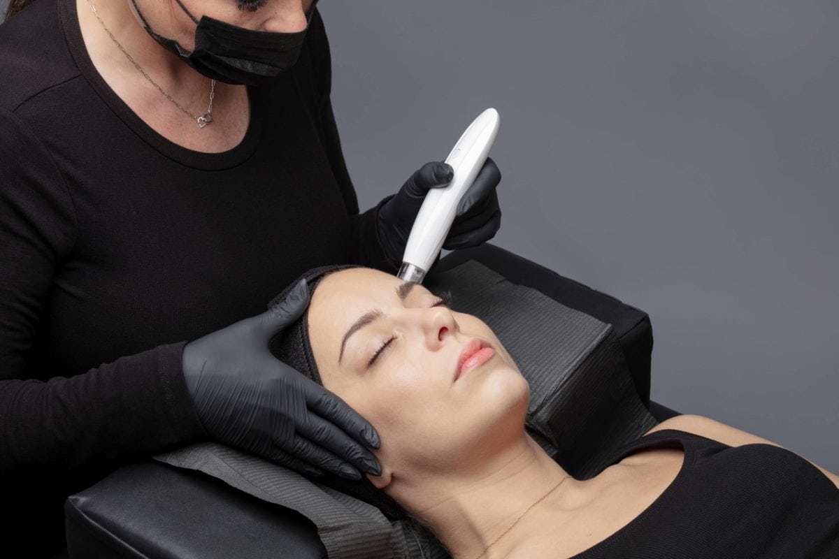 What is Dermaplaning, And Is It Good For the Skin